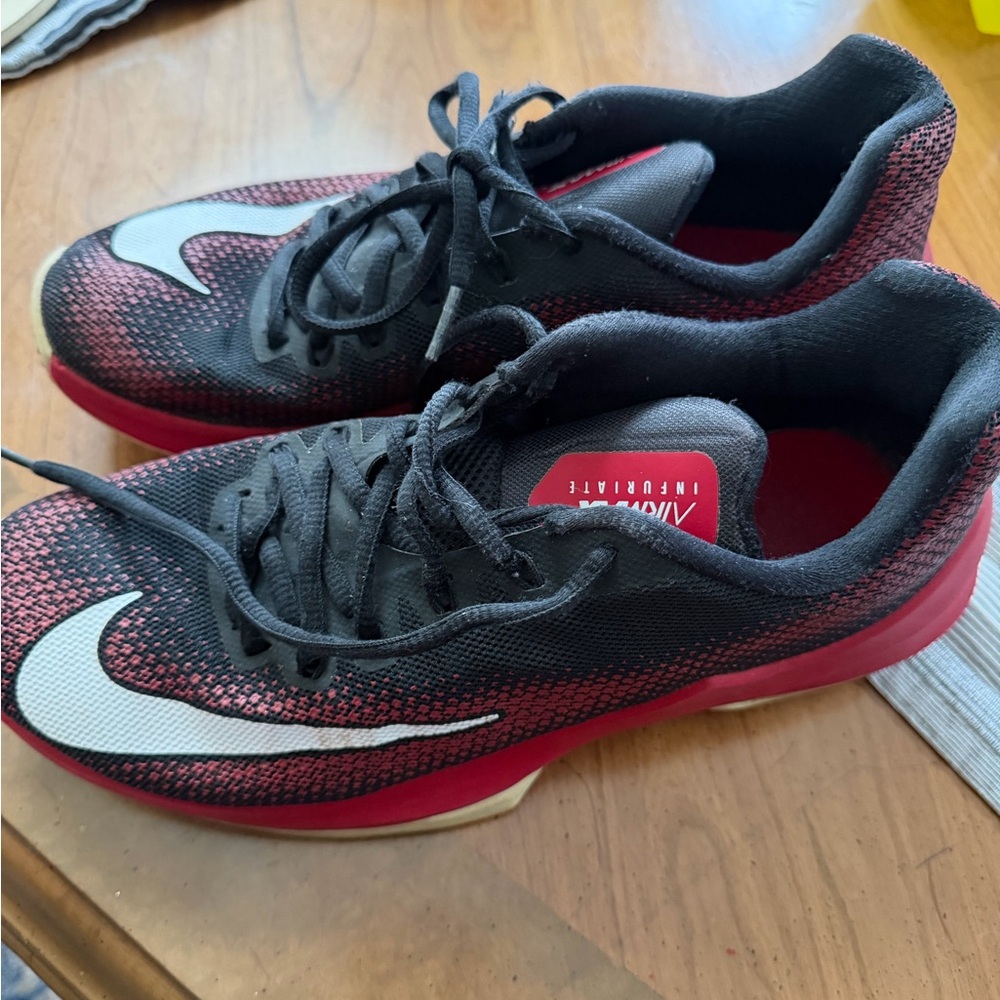 Nike air max Black and Red sneakers Shoes boys size 8